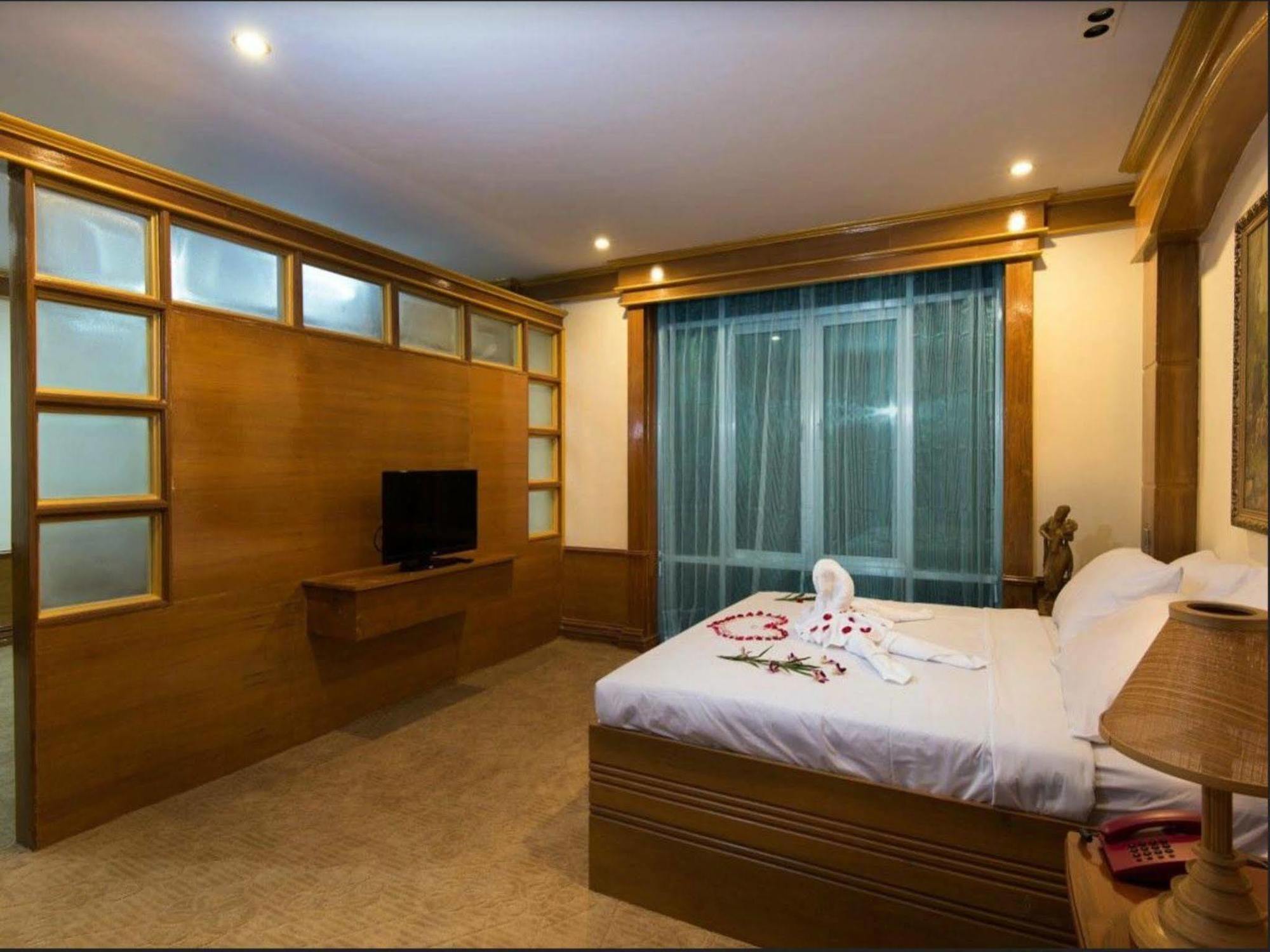 ซู ไทน์ ซาน รอยัล พาเลซ โฮเต็ล Hotel พุกาม ภายนอก รูปภาพ